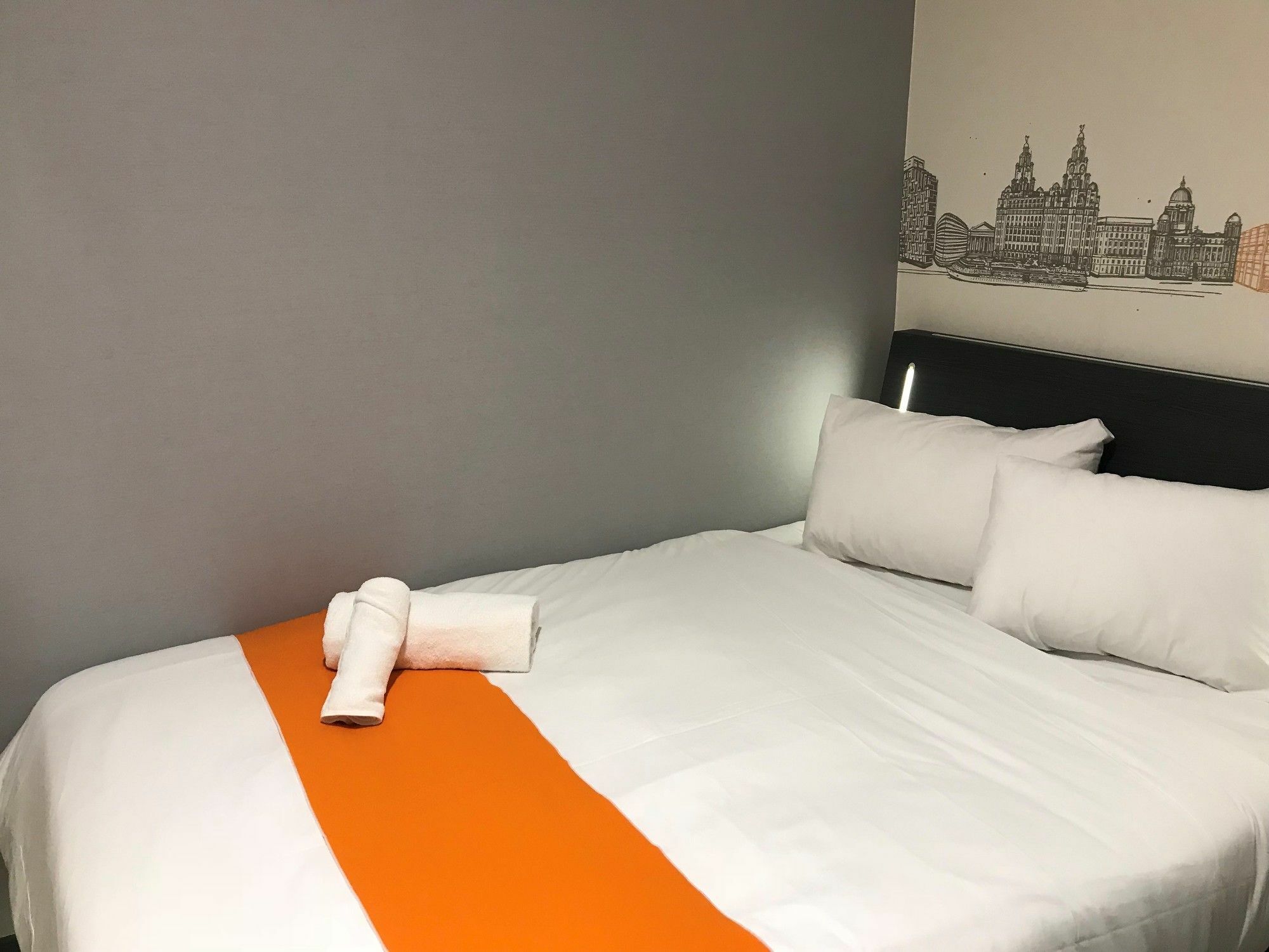 Easyhotel Отель 3*