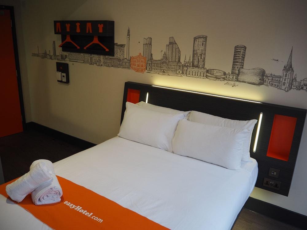 Easyhotel Отель 3*